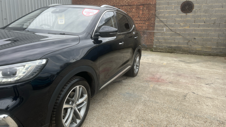 MG Hs 1.5 T-GDI Exclusive 5dr DCT Petrol Hatchback